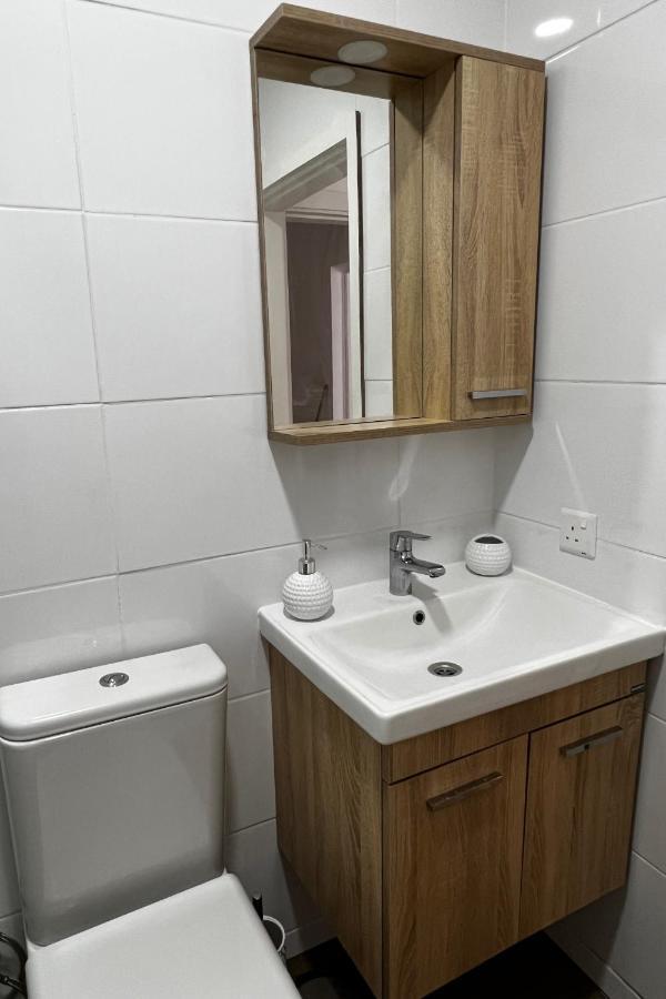 Stylish 3 Bedroom Apartment In Cirénia Exterior foto